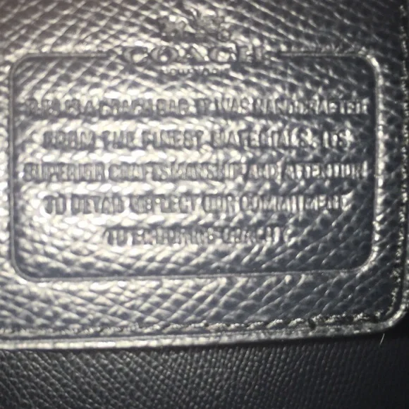 Coach Cora Dome in black pebbled leather - Picture 8 of 8